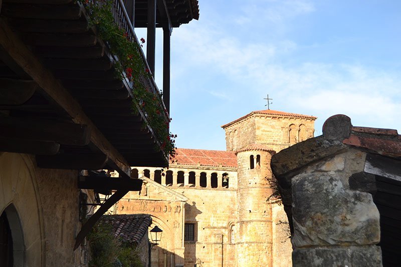 Santillana del Mar un lugar con encanto Miplanhoy qué hacer hoy en